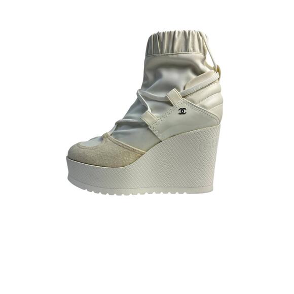 Chanel Off White Patent Leather Neoprene Wedge Boots - 38.5 - Picture 1 of 9